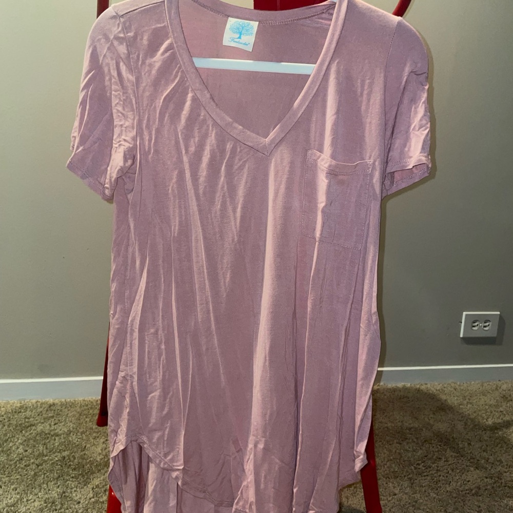 Freeloader Mauve V-Neck Short Sleeve Top